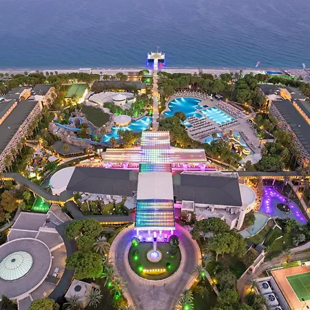 Отель Dobedan World Palace 