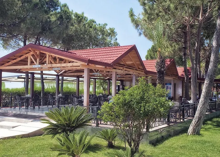 Dobedan World Palace 