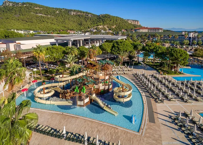 מלון Dobedan World Palace 