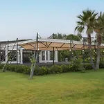Dobedan World Palace 