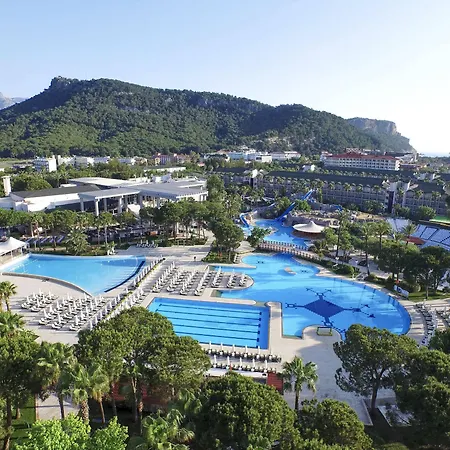 Hotel Dobedan World Palace 