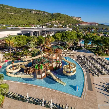 Hotel Dobedan World Palace 