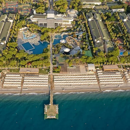 Hotel Dobedan World Palace 