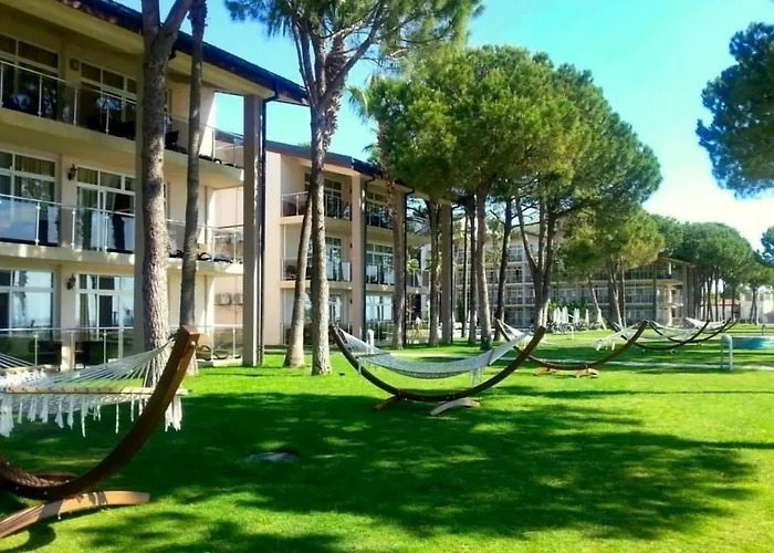 Dobedan World Palace 