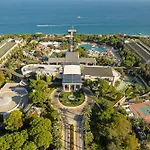 Hotel Dobedan World Palace 