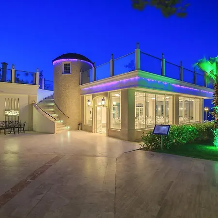فندق Dobedan World Palace 