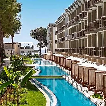 Hotel Dobedan World Palace 