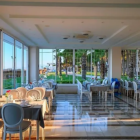 Dobedan World Palace 
