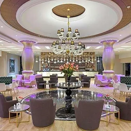 Hotel Dobedan World Palace 