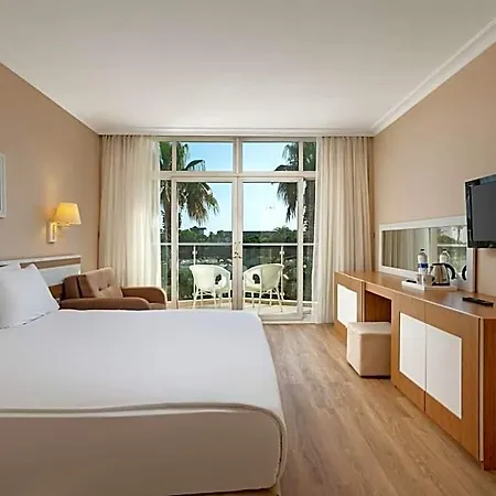 מלון Dobedan World Palace 