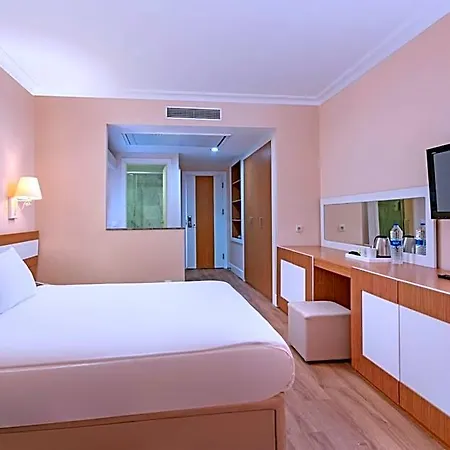 מלון Dobedan World Palace 