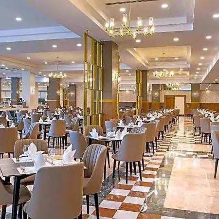 Dobedan World Palace 