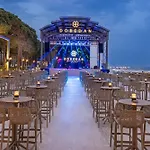 Dobedan World Palace 