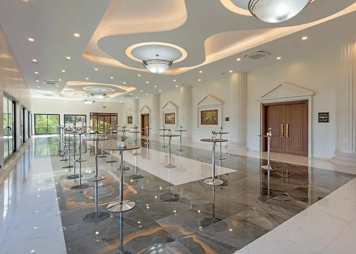 Dobedan World Palace 