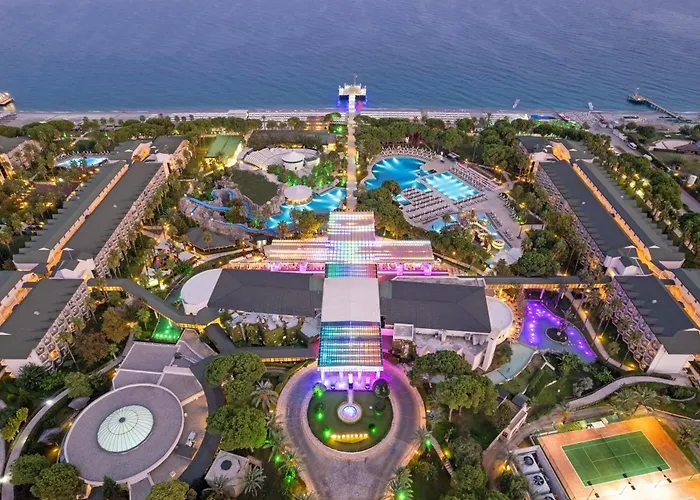 Отель Dobedan World Palace 